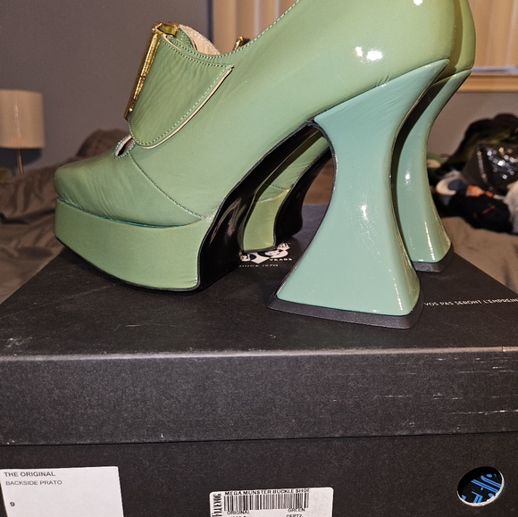 Munster Originals - Picture 5 of 5